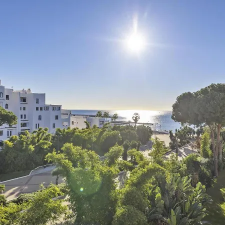Junto Al Mar Ref 6 120 * Marbella